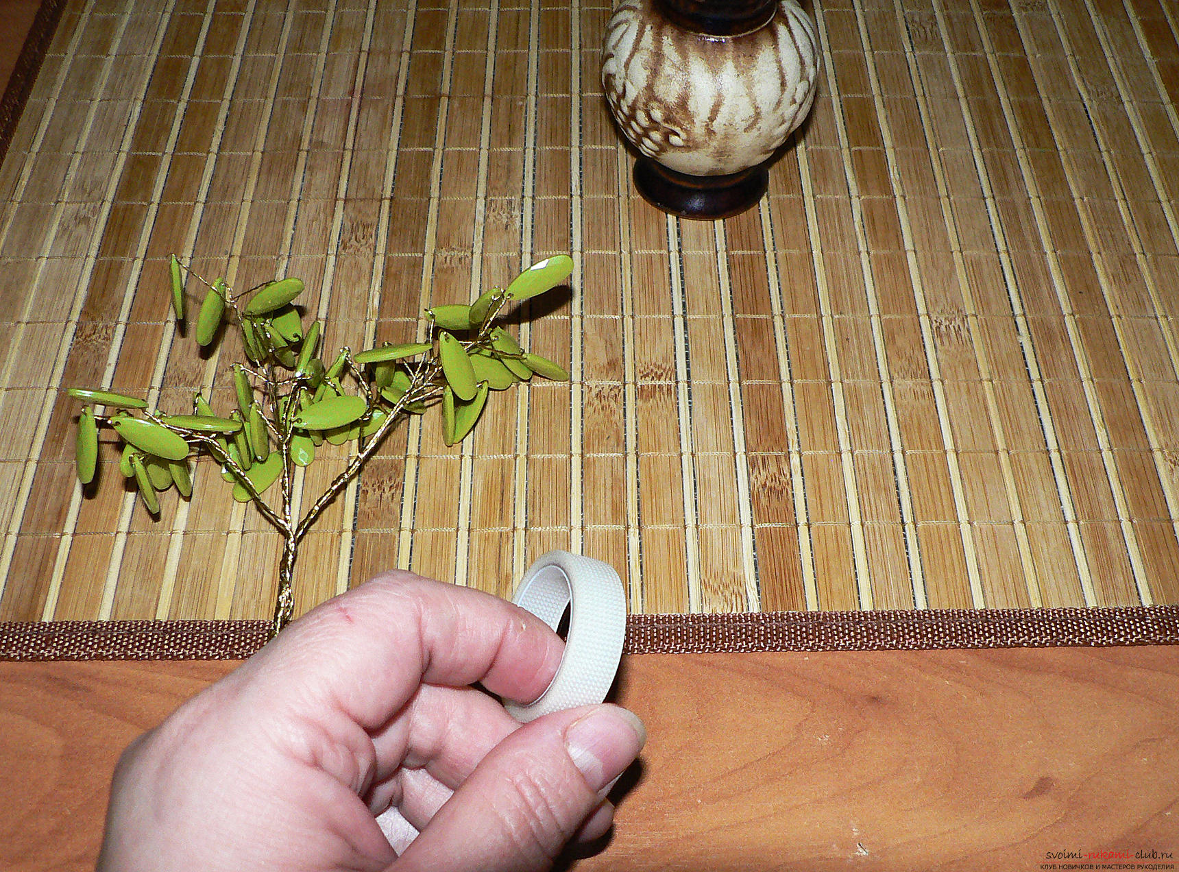 Мастер-класс поделки из бусин предлагает изготовить декоративные деревья своими руками.. Фото №10